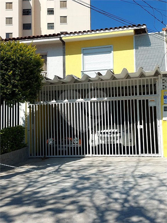 Sobrado à venda com 3 quartos, sendo 2 suítes, em Vila Romero, São Paulo, SP