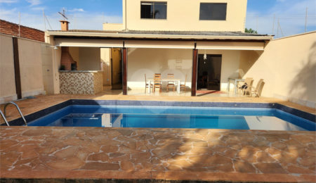 Casa à venda ou para alugar com 3 quartos, sendo 1 suíte,  em Jardim Primavera, Araraquara, SP