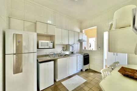 Apartamento Residencial à venda, Pitangueiras, Guarujá - AP0768.