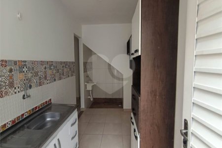 Casa para alugar com 1 quarto no condomínio Cond R Claudio Rodrigues Lopes, São Paulo - SP