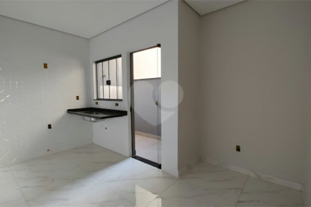 Casa de Vila à venda com 2 quartos em Wanel Ville, Sorocaba, SP