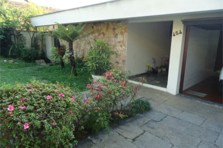 Casa à venda com 4 suítes em Jardim Leonor, São Paulo, SP