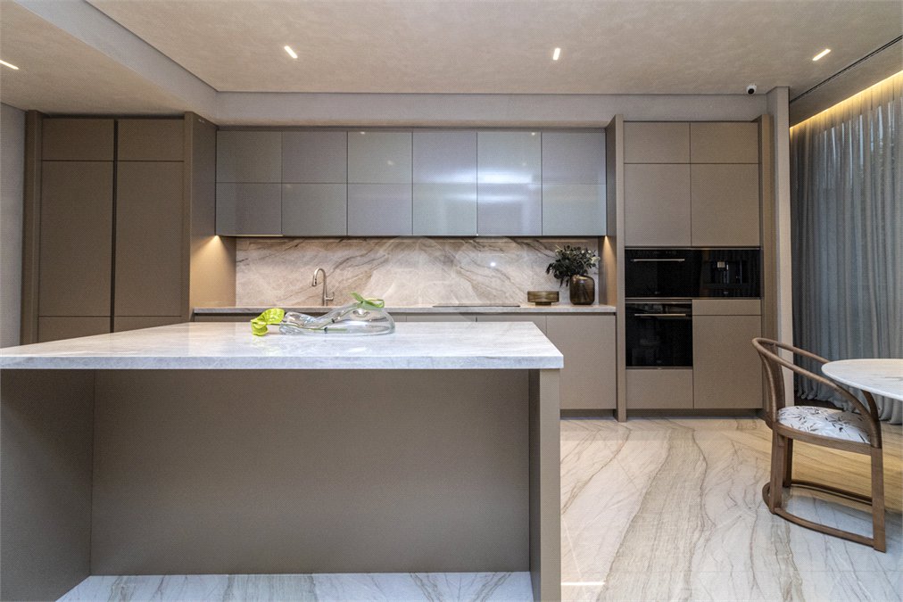Apartamento à venda com 4 suítes em Jardim Guedala, São Paulo, SP