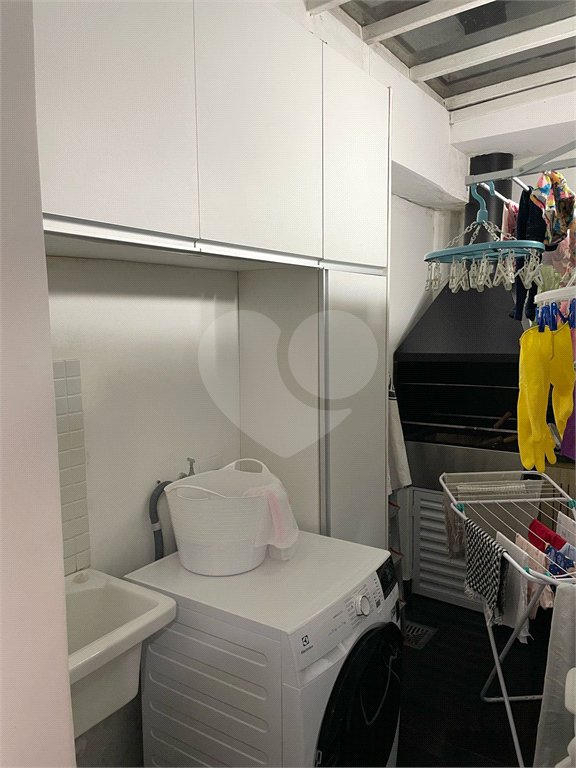 Casa à venda com 3 quartos, sendo 1 suíte,  no condomínio Villagio Campo Grande, São Paulo - SP