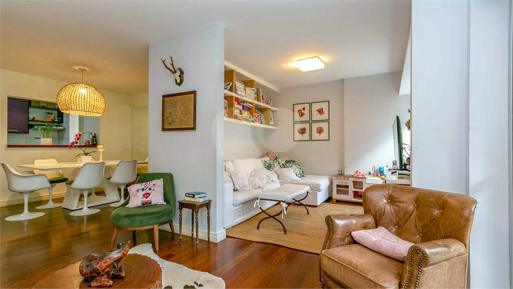 Apartamento à venda com 3 quartos, sendo 2 suítes,  em Pinheiros, São Paulo, SP