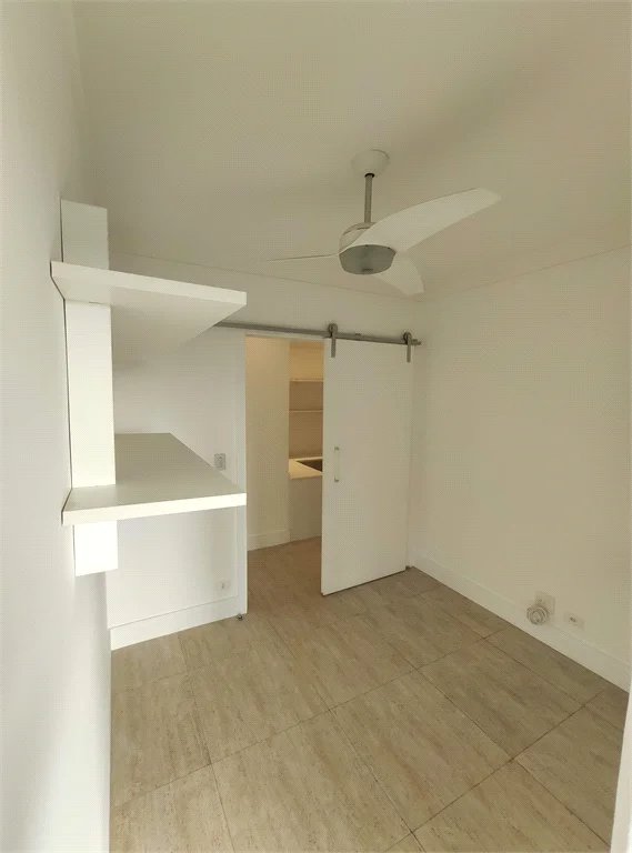 Apartamento à venda ou para alugar com 3 quartos, sendo 1 suíte, em Parque Reboucas, São Paulo, SP