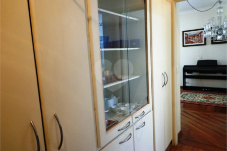 Apartamento à venda com 3 quartos, sendo 1 suíte, em Santa Cecília, São Paulo, SP