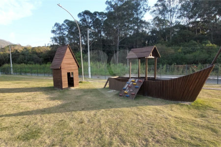 Casa à venda com 4 suítes no condomínio Itaporã, Atibaia - SP