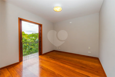 Casa à venda com 4 quartos, sendo 2 suítes, em Jardim Marajoara, São Paulo, SP
