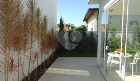 Casa à venda com 3 quartos, sendo 2 suítes,  no condomínio Águas da Serra, Valinhos - SP