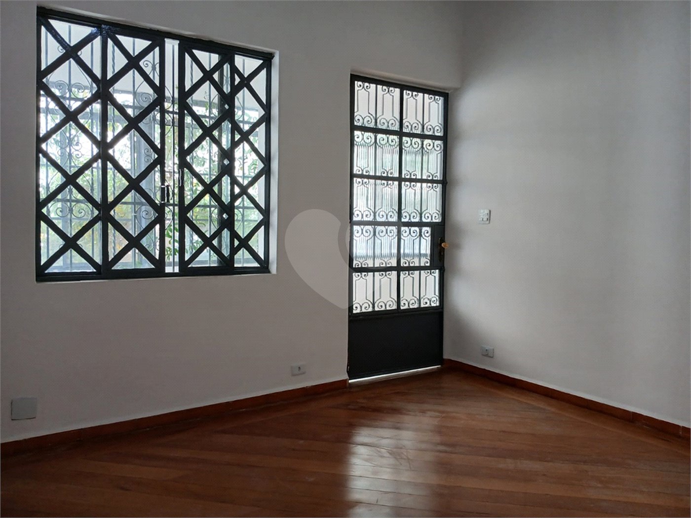 Casa Térrea à venda com 3 quartos em Pacaembu, São Paulo, SP
