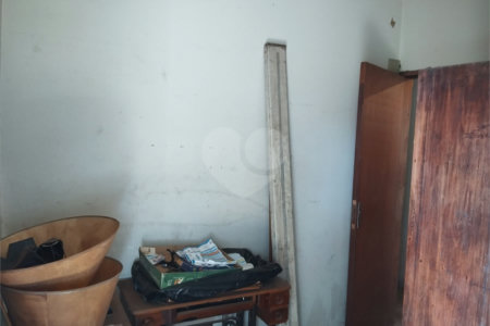 Sobrado à venda com 4 quartos, sendo 1 suíte,  em Vila Xavier (vila Xavier), Araraquara, SP
