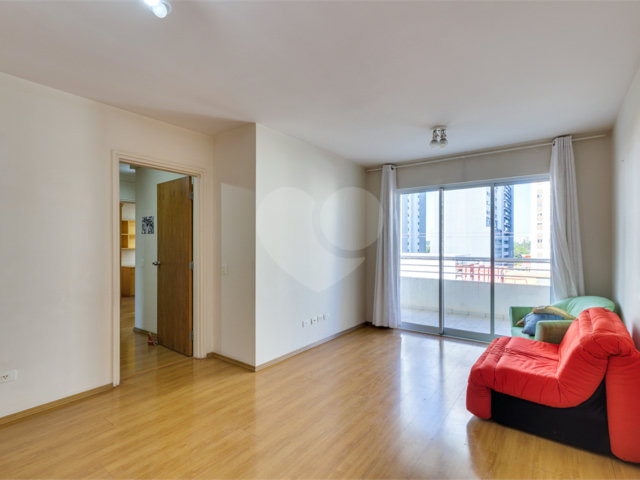 Apartamento à venda com 3 quartos, sendo 1 suíte,  em Chácara Santo Antônio (zona Sul), São Paulo, SP