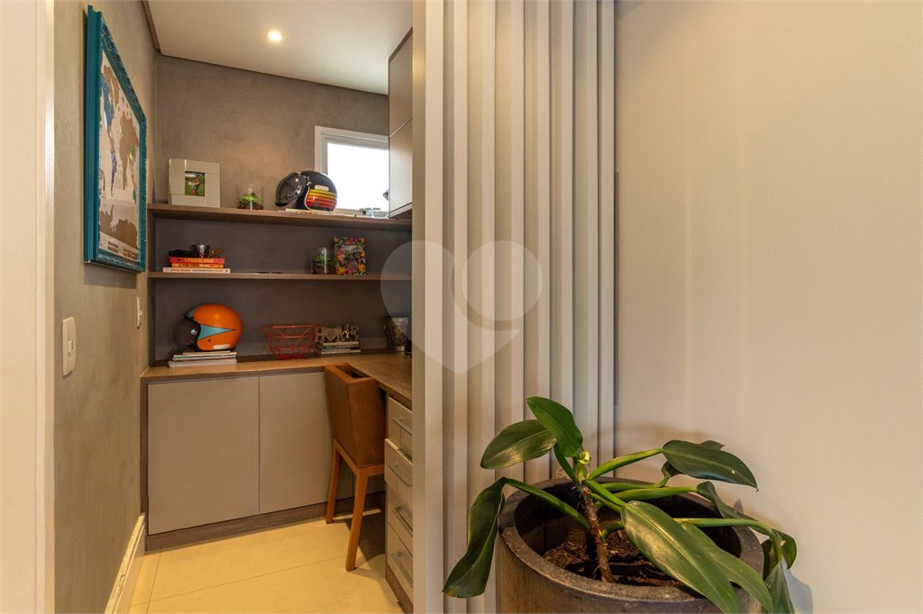 Apartamento à venda com 3 quartos, sendo 1 suíte, em Campo Belo, São Paulo, SP