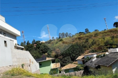 Terreno à venda com 1 suíte em Pinheirinho, Vinhedo, SP