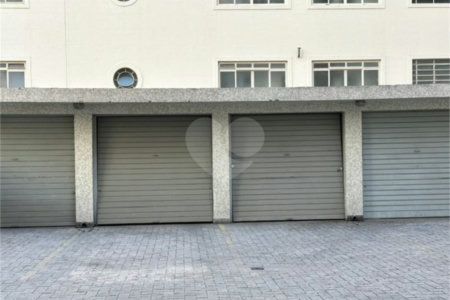 Apartamento à venda com 3 quartos, sendo 1 suíte,  em Cerqueira César, São Paulo, SP