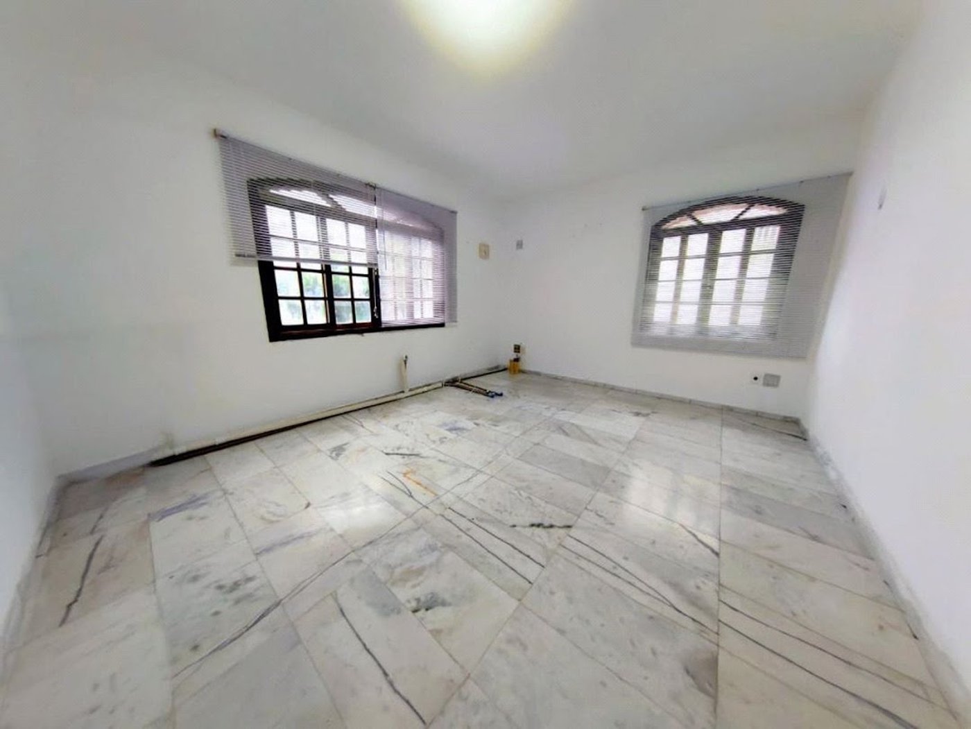 Casa com 7 dormitórios, 249 m² - venda por R$ 2.235.000,00 ou aluguel por R$ 15.000,00 - Gonzaga - Santos/SP