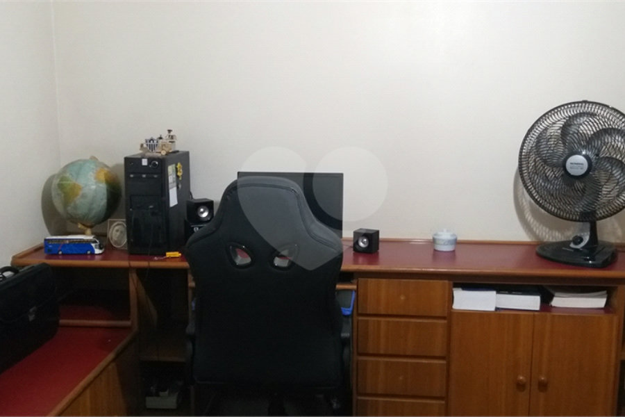 Sobrado à venda com 3 quartos em Vila Irmãos Arnoni, São Paulo, SP