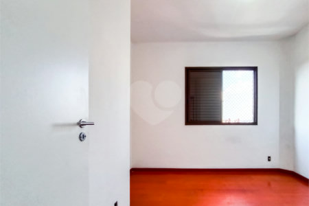 Apartamento à venda com 4 quartos, sendo 3 suítes, no Centro, Sorocaba, SP