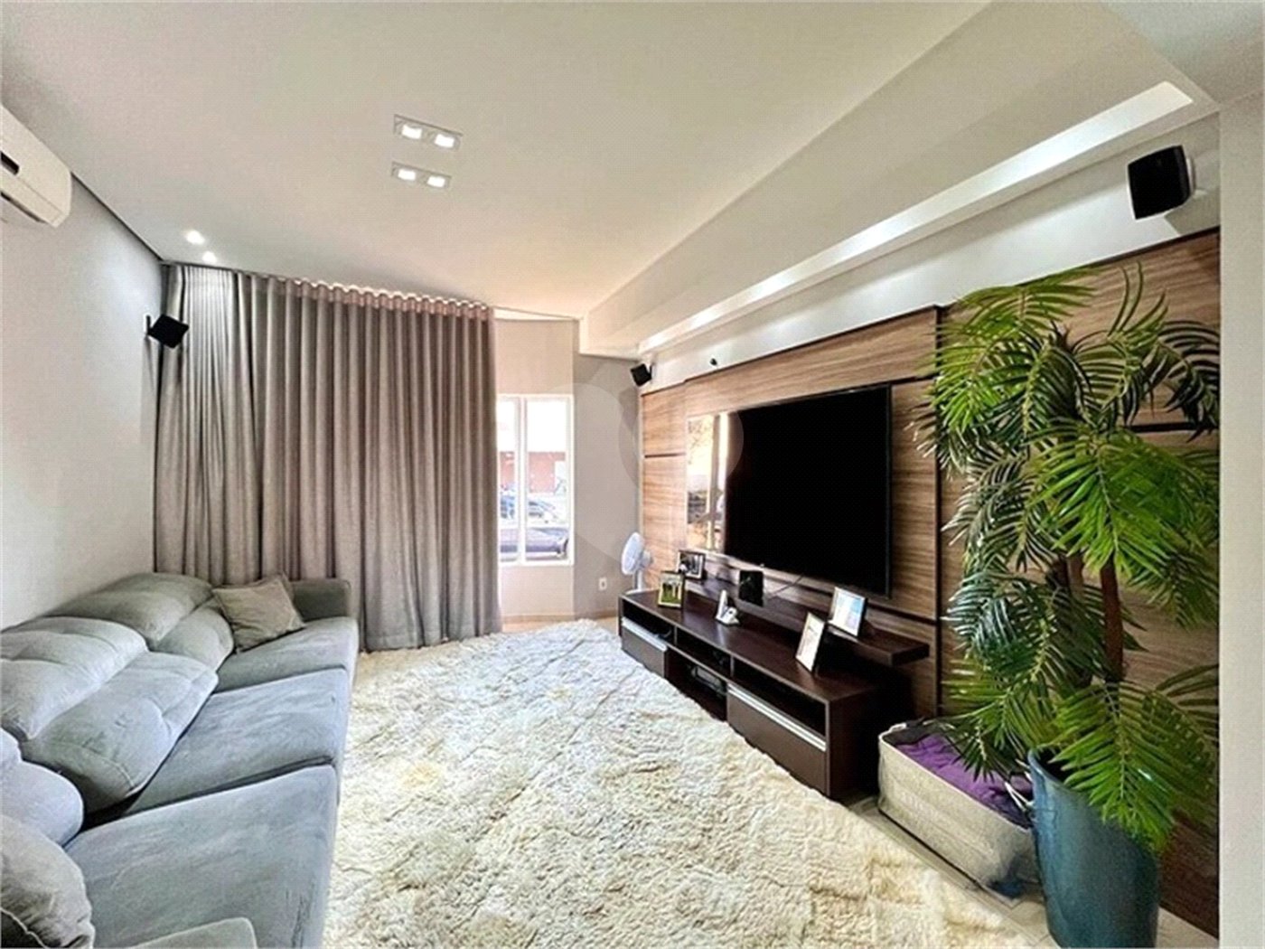 Casa à venda com 5 suítes no condomínio Ibiti Royal Park, Sorocaba - SP