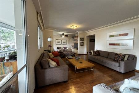 Apartamento para alugar com 3 suítes em Vila Romana, São Paulo, SP