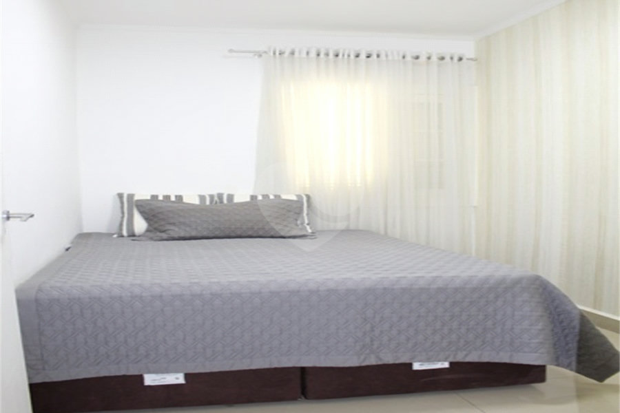 Casa Térrea à venda com 3 quartos, sendo 2 suítes,  em Vila Galvão, Guarulhos, SP