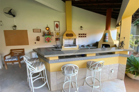 Casa térrea no Condomínio Parque Faber I