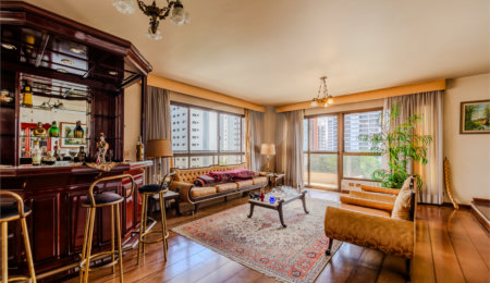 Apartamento à venda com 3 suítes em Moema, São Paulo, SP