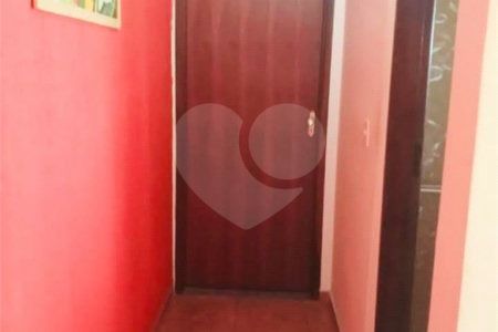 Sobrado à venda com 3 quartos, sendo 1 suíte, em Jardim Casa Branca, Suzano, SP