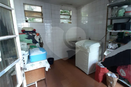 Sobrado à venda com 3 quartos, sendo 1 suíte, em Bosque da Saúde, São Paulo, SP