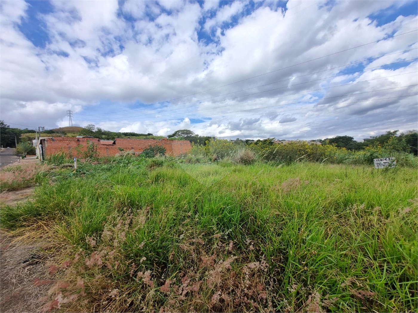 Terreno à venda – 402,87 m² Prolongamento do Jardim das Torres.