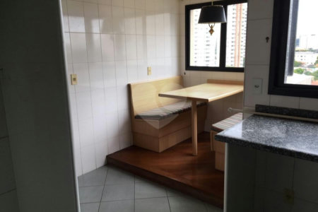 Apartamento à venda com 3 quartos, sendo 1 suíte,  em Santo Amaro, São Paulo, SP