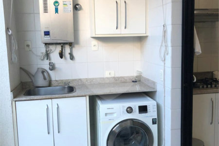 Casa à venda com 9 quartos, sendo 8 suítes, no condomínio Village Elisabete, Rio de Janeiro - RJ
