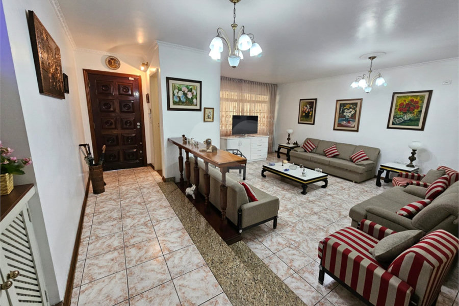 Casa Térrea à venda com 4 quartos, sendo 1 suíte, em Parque Edu Chaves, São Paulo, SP