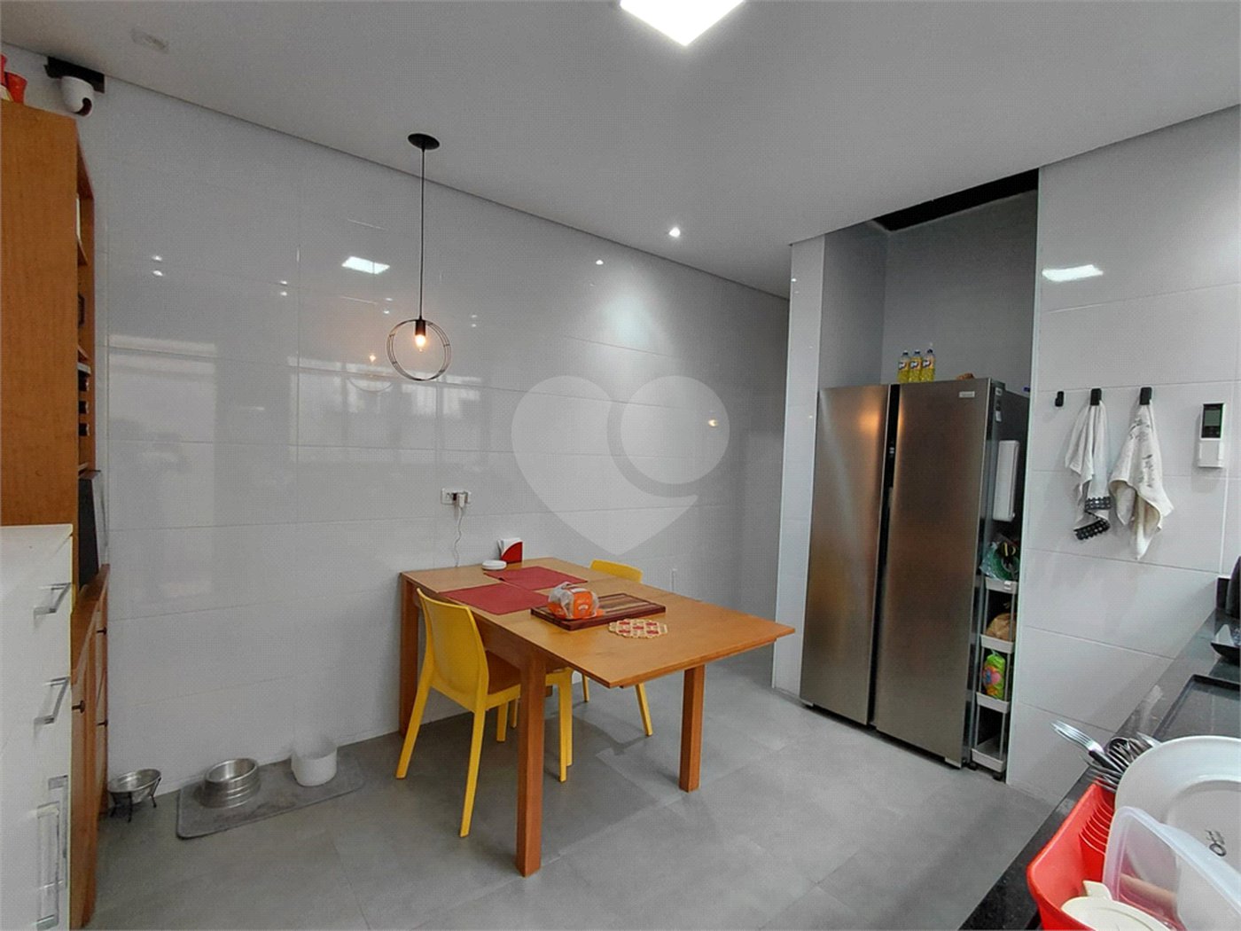 Sobrado à venda com 3 quartos, sendo 1 suíte, em Vila Romana, São Paulo, SP