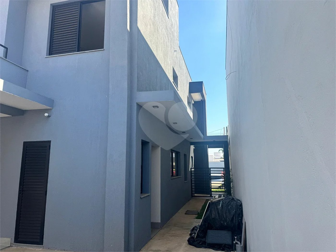 Casa à venda com 3 suítes no condomínio Real Park, Sumaré - SP