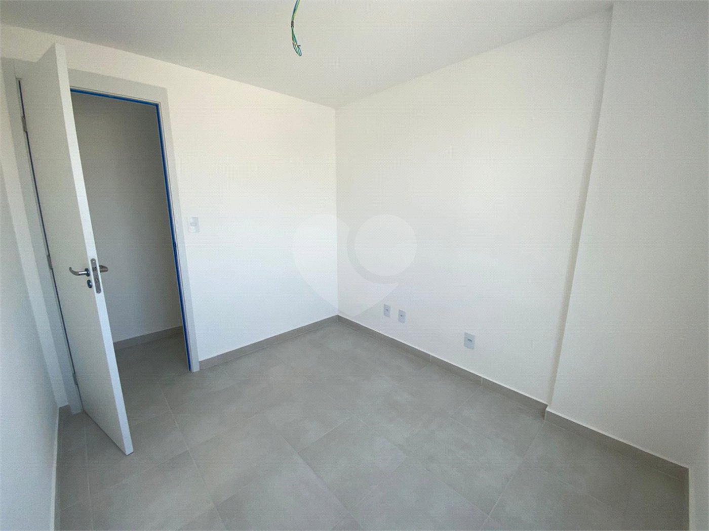 Apartamento à venda com 2 quartos, sendo 1 suíte, em Campo Grande, Rio de Janeiro, RJ