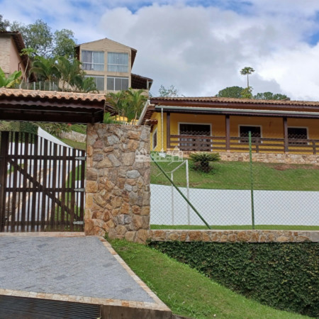Casa para alugar com 3 quartos, sendo 1 suíte, em Vila Petrópolis, Atibaia, SP