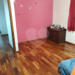 Sobrado à venda com 5 quartos, sendo 3 suítes, em Campos de Atibaia, Atibaia, SP