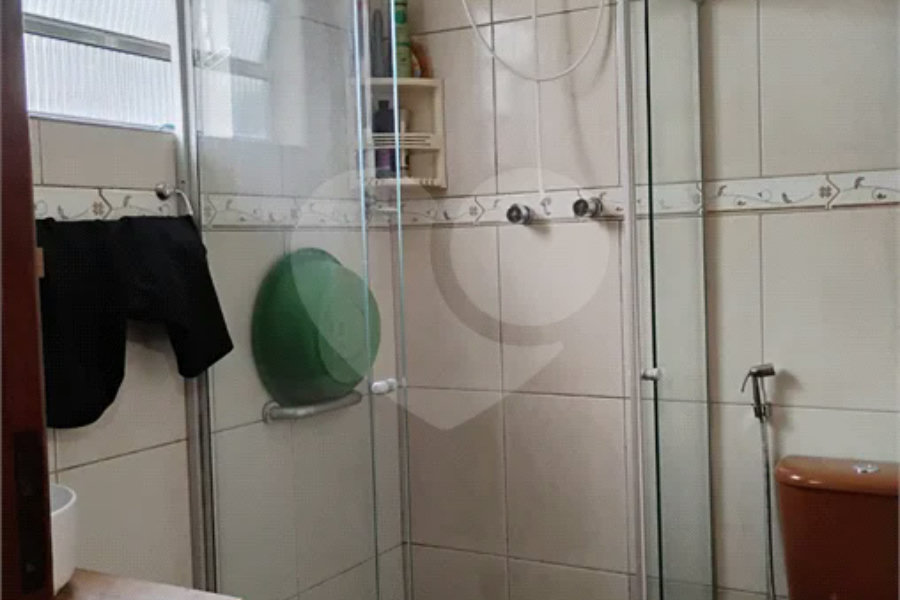 Vende-se casa na Vila Santa Catarina - Excelente oportunidade para investimento e geração de renda