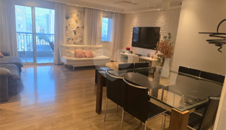 Apartamento à venda com 3 quartos, sendo 1 suíte, em Carandiru, São Paulo, SP