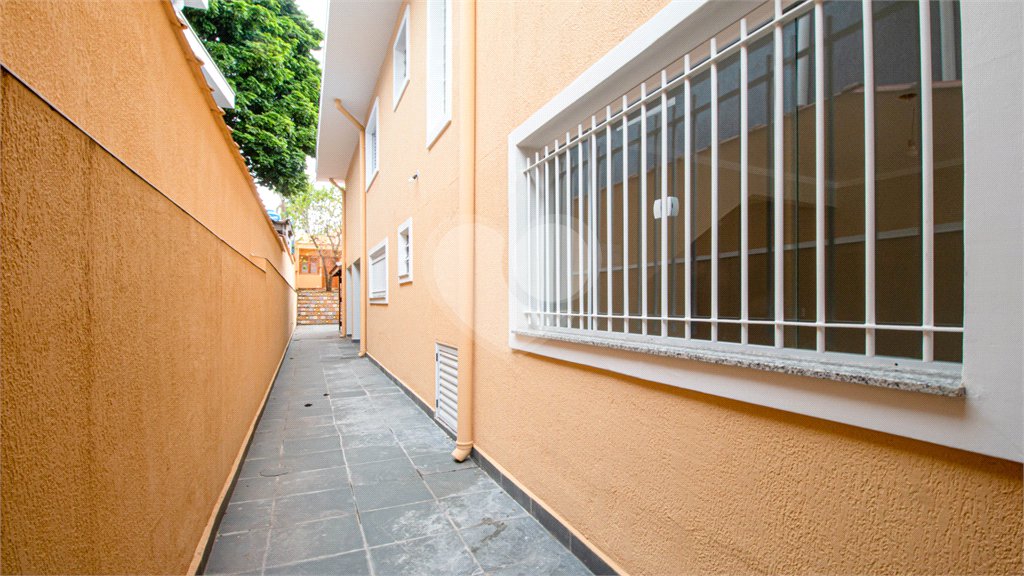 Sobrado à venda com 4 quartos, sendo 1 suíte, em Jardim Peri Peri, São Paulo, SP