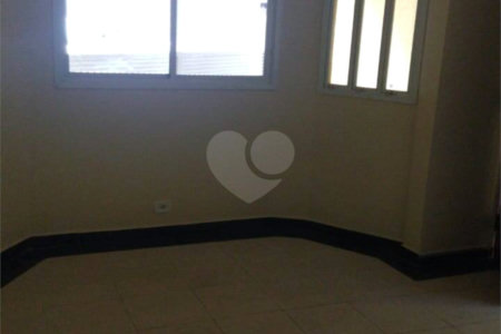 Casa à venda com 3 quartos, sendo 1 suíte, em Jardim dos Ipês, Suzano, SP