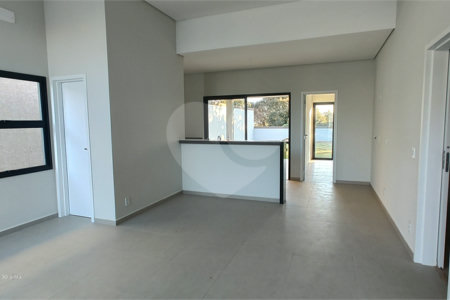 Casa à venda com 3 suítes no condomínio Reserva Ybyra, Atibaia - SP