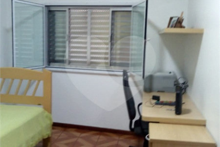 Casa Térrea à venda com 3 quartos, sendo 1 suíte, em Jardim Oriental, São Paulo, SP