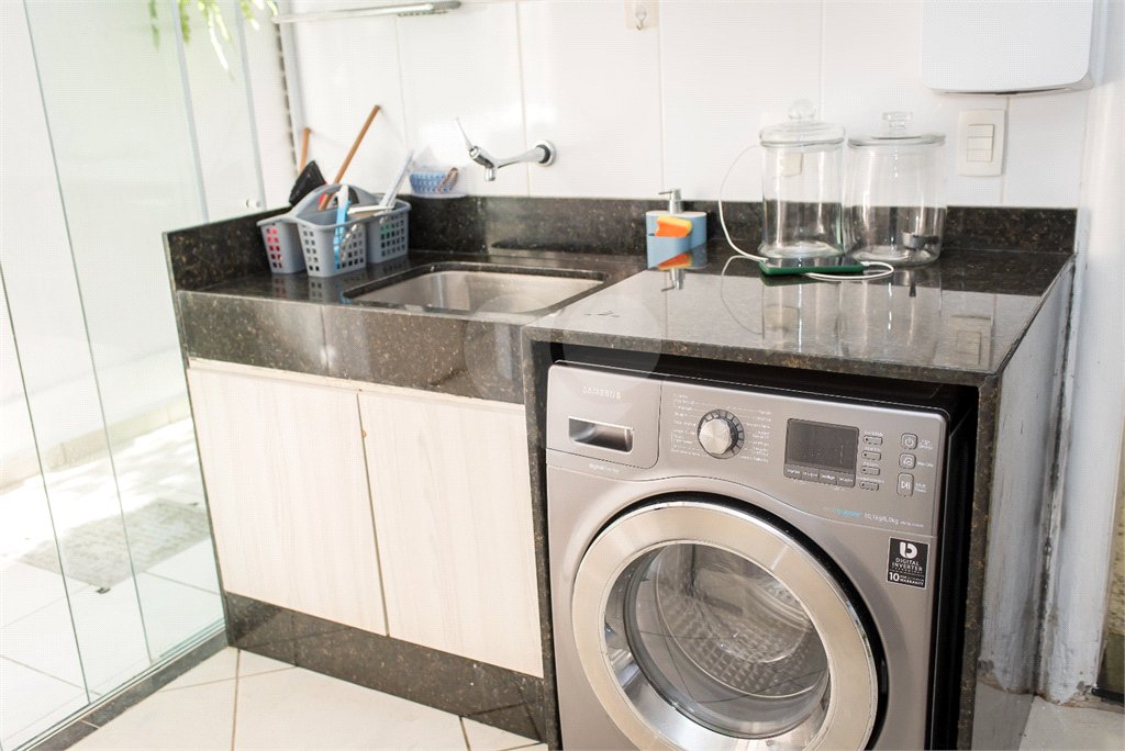 Casa à venda ou para alugar com 4 quartos, sendo 3 suítes, no condomínio Associação Vivendas do Sol, Rio de Janeiro - RJ