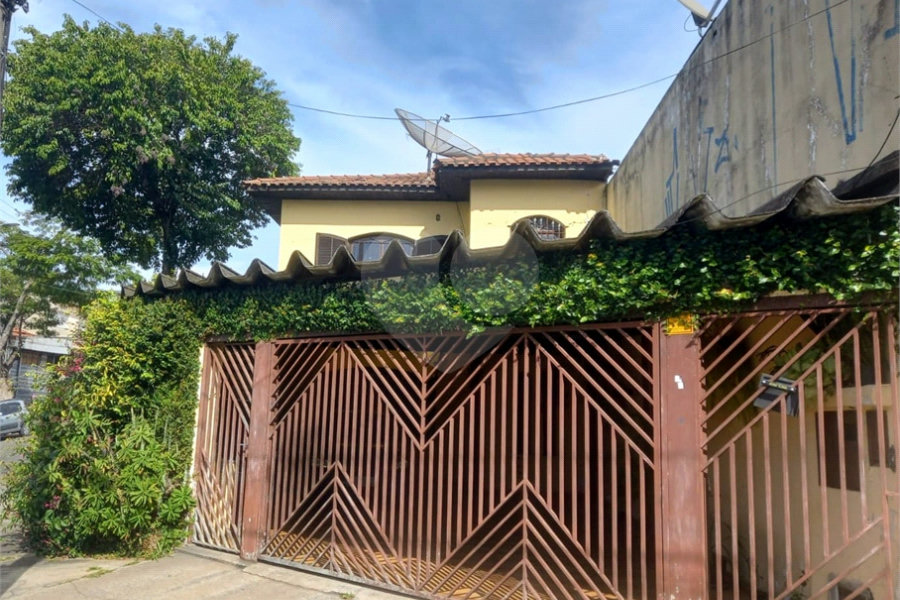 Sobrado à venda com 3 quartos, sendo 1 suíte, em Parque Novo Mundo, São Paulo, SP