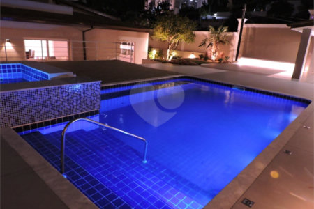 Casa à venda com 5 suítes em Paraisópolis, São Paulo, SP
