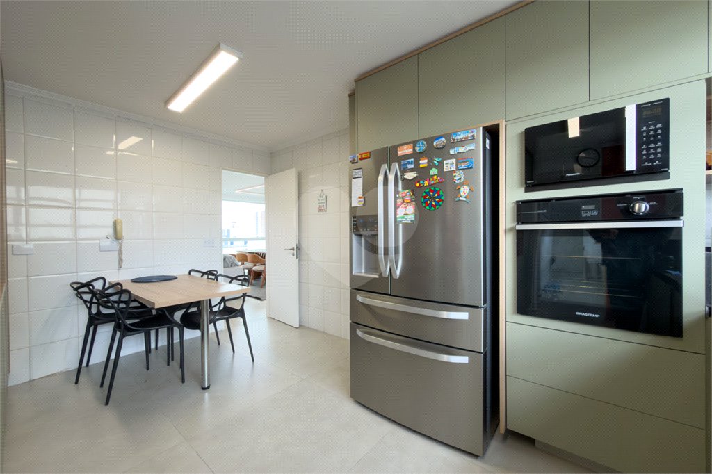 Apartamento com 205 metros no Campo Belo