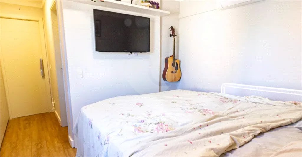 Apartamento à venda na Moóca, 68m², 2 dormitórios, 1 suíte, 1 vaga, ar condicionado, varanda, lazer completo